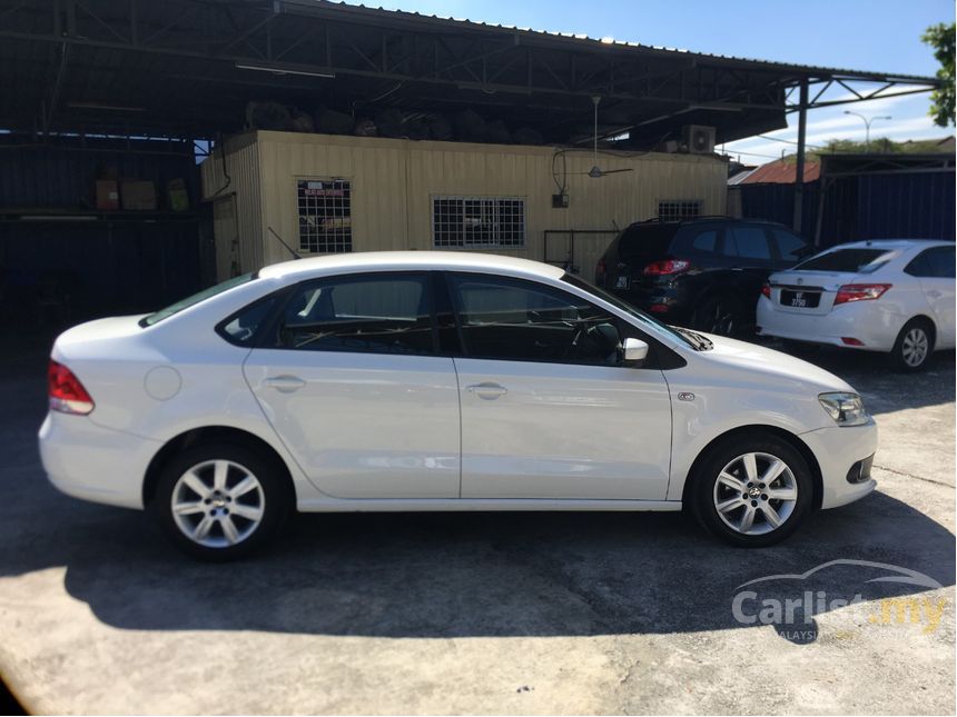 2013 volkswagen polo 1.6(a) w/ full service record