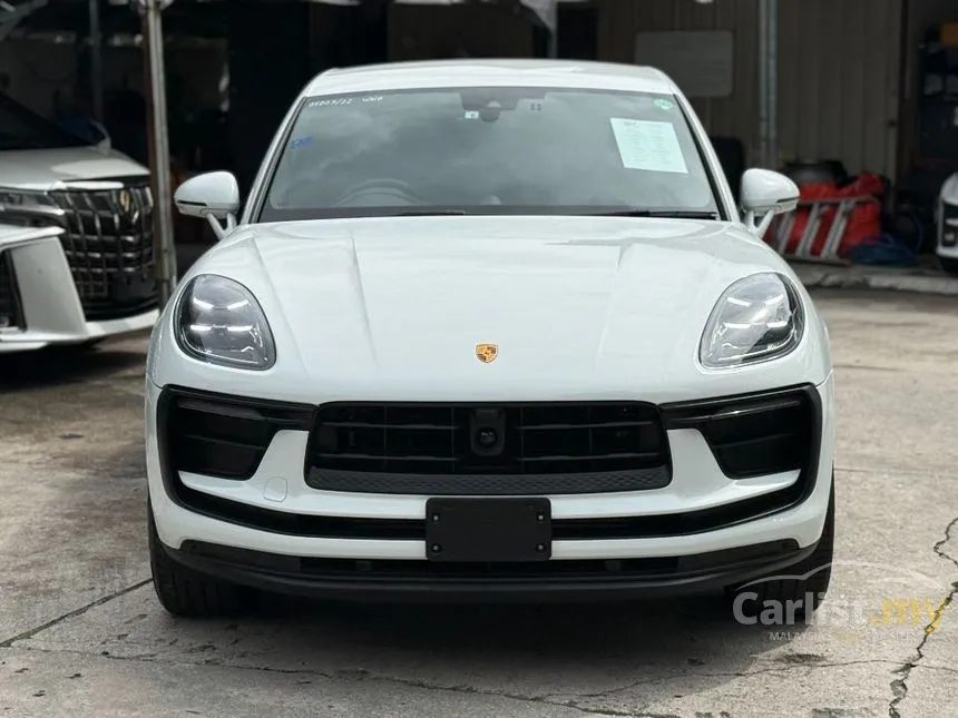 2022 Porsche Macan SUV