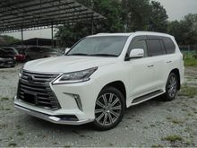 2015 Lexus LX570 5.7 SUV V8 J200 Facelift Keyless PushStart Sunroof Powerboot CoolBOX 360Camera(Multi-Angle) LikeNEW Reg.2017