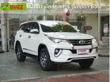 2015 Toyota FORTUNER 2.8 (ปี 15-25) V SUV