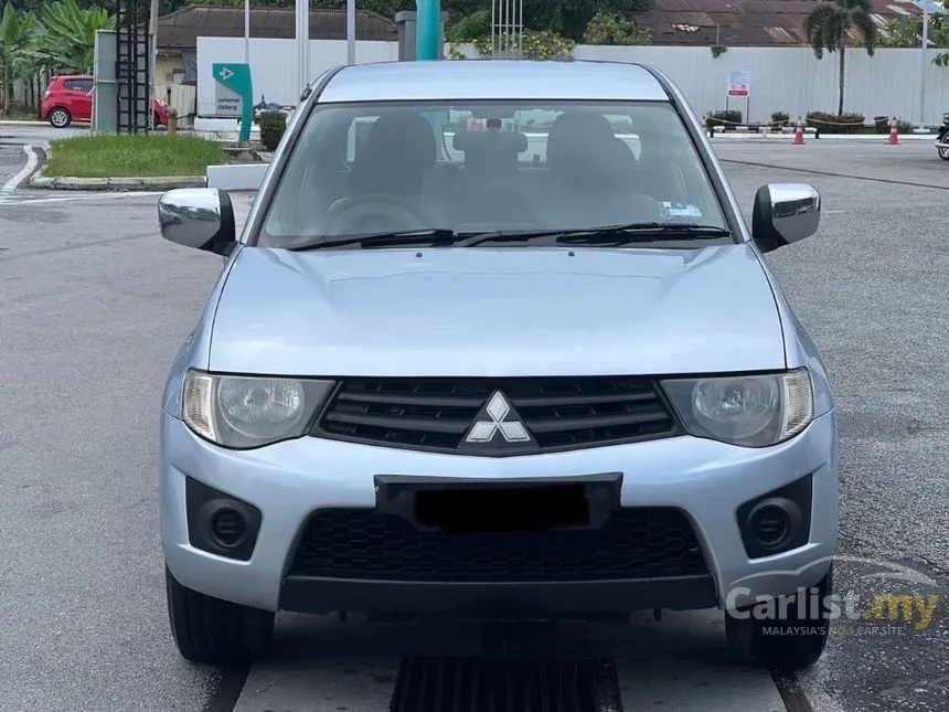 2014 Mitsubishi Triton Lite Dual Cab Pickup Truck