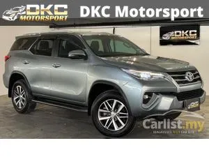 2017 Toyota Fortuner 2.7 SRZ SUV / PUSH START BUTTON / POWER TAILGATE / CRUISE CONTROL / PADDLE SHIFTERS / LEATHER SEATS / ABS /VSC /HILL START ASSIST