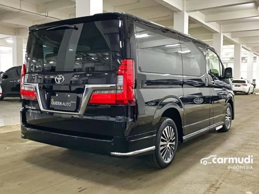 2023 Toyota GranAce Premium Van Wagon