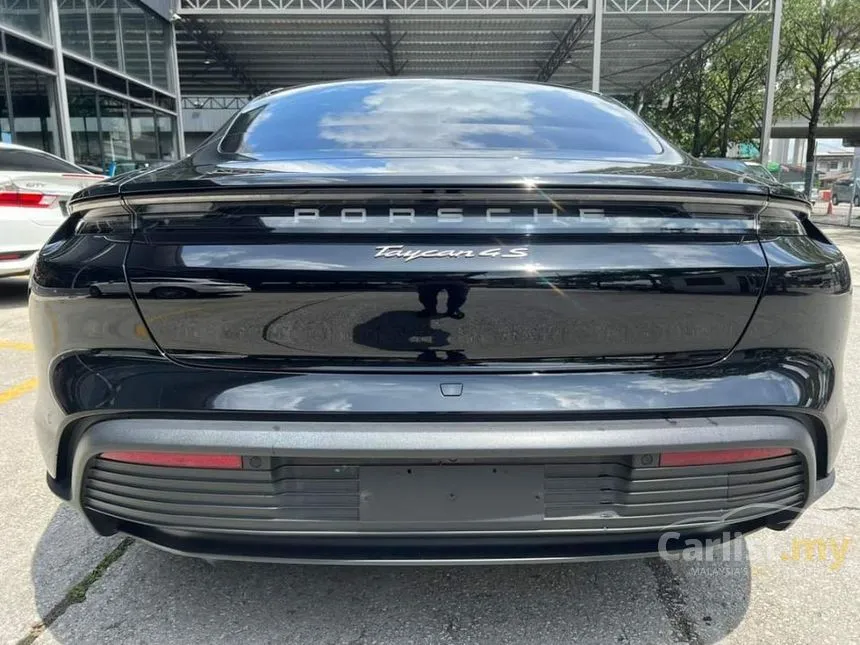 2020 Porsche Taycan 4S Sedan