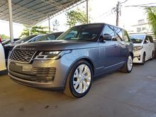 2018 Land Rover Range Rover 3.0 Vogue TDV6 Supercharged SUV Paddle Shift Push Start Button Keyless-Go Power Boot Panoramic Roof Reverse Camera Vacuum Door Meridian Sound System Xenon Light LED Daytime Running Light