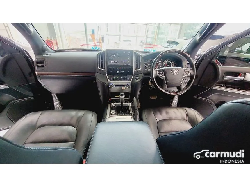 2021 Toyota Land Cruiser 200 VX-R SUV