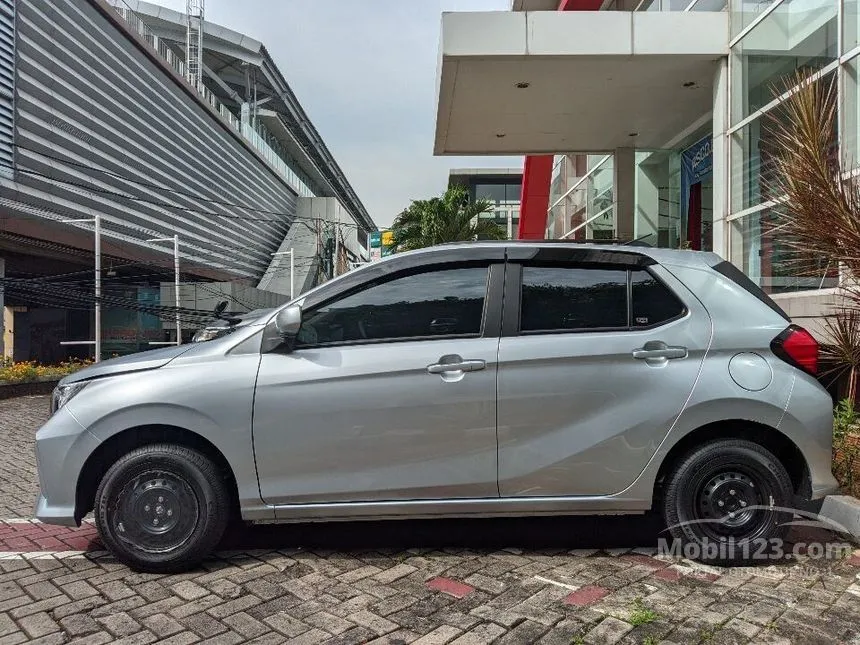 Jual Mobil Daihatsu Ayla 2024 M 1.0 di DKI Jakarta Manual Hatchback Silver Rp 133.500.000