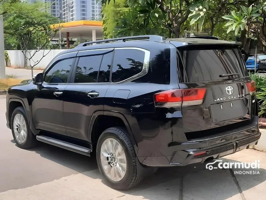 2024 Toyota Land Cruiser VX-R 70th Anniversary SUV