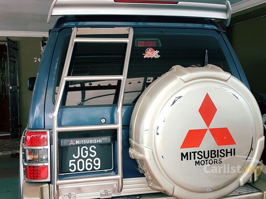 2000 Mitsubishi Pajero Super Exceed SUV