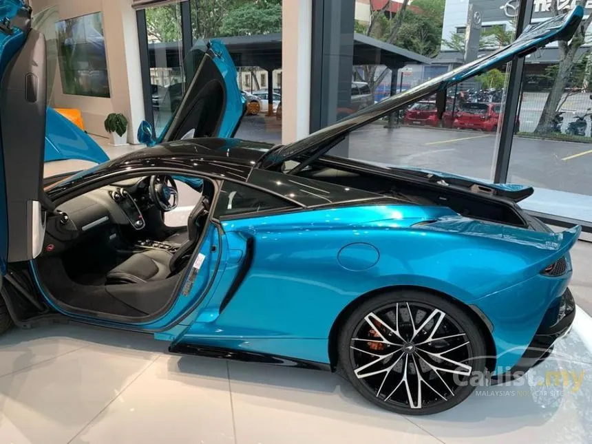 2022 McLaren GT Coupe