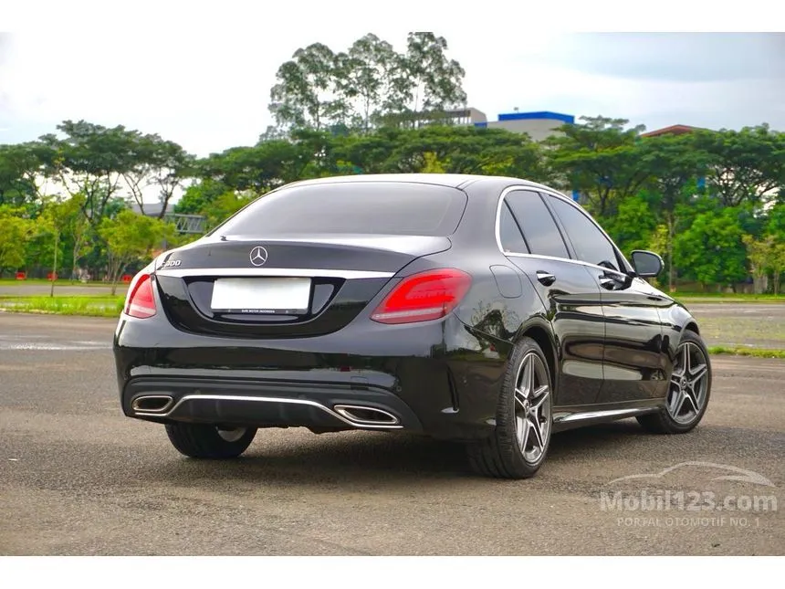 2019 Mercedes-Benz C300 AMG Line Sedan