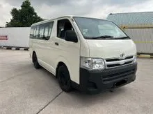 2011 Toyota Hiace 2.5 Window Van Van
