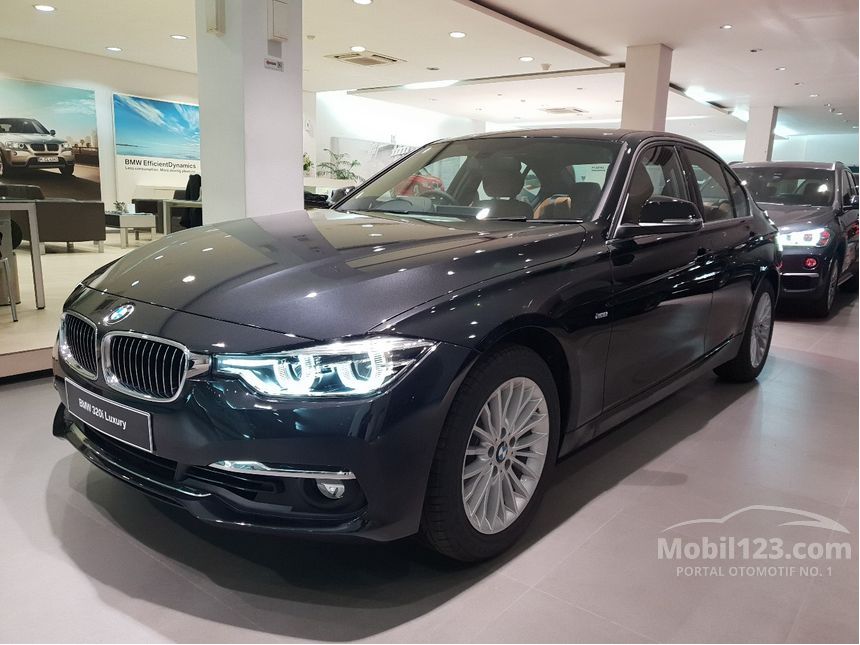 Jual Mobil  BMW  320i 2019 Sport  2 0 di DKI Jakarta 