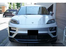 INCOMING - 2025 Porsche Macan 0.0 Turbo SUV
