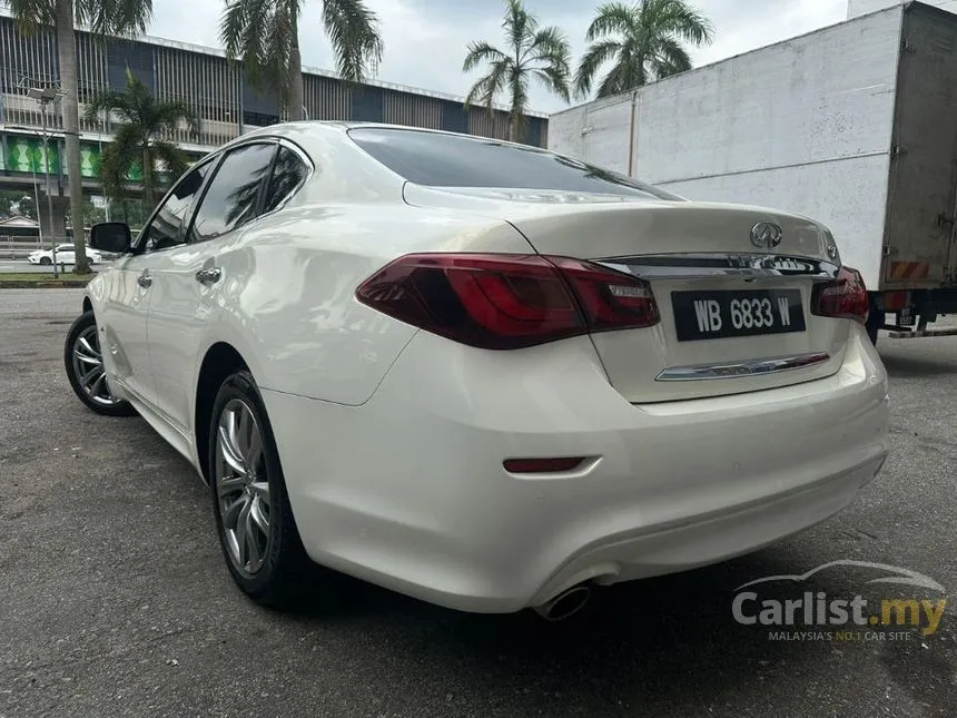 2015 Infiniti Q70 Sedan