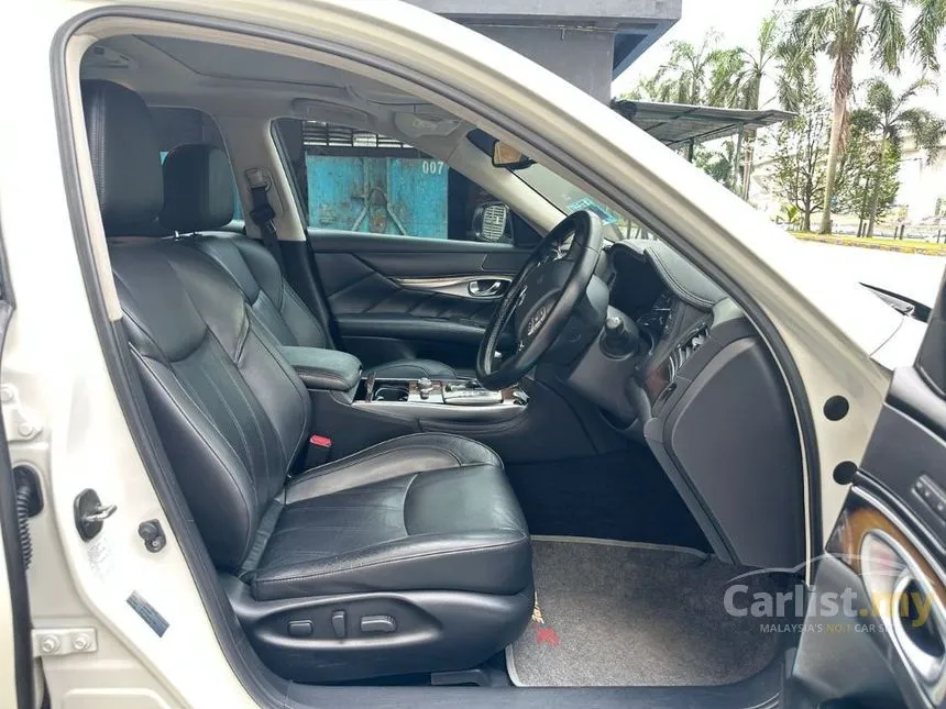 2015 Infiniti Q70 Sedan