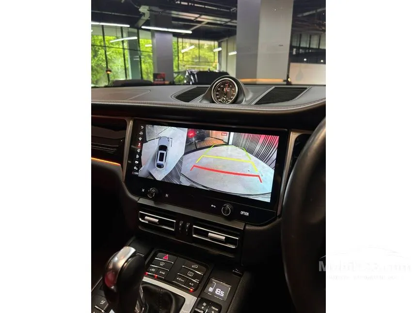 2018 Porsche Macan SUV
