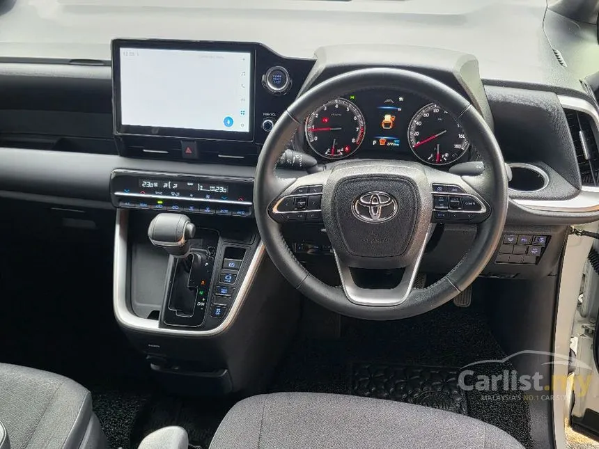 2022 Toyota Voxy S-G MPV