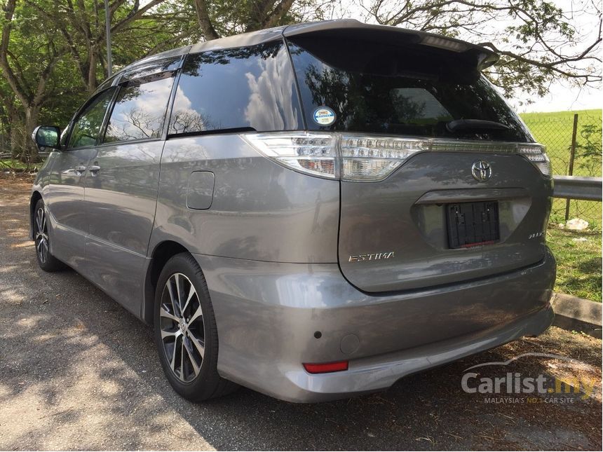 Toyota estima 2013