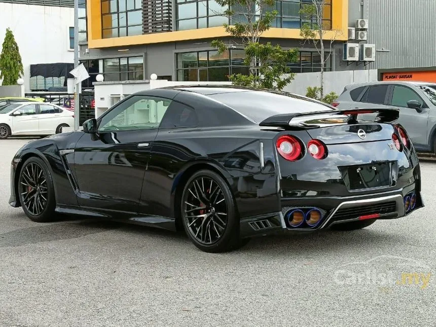 2019 Nissan GT-R Recaro Coupe