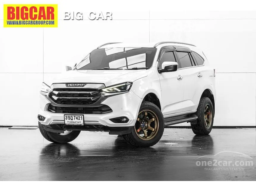 2022 Isuzu MU-X Ultimate SUV