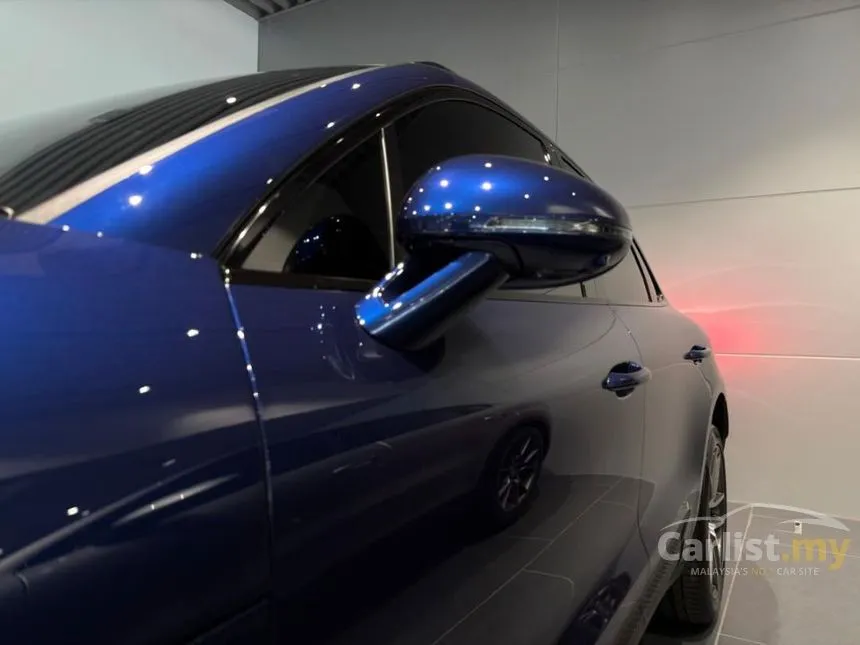 2022 Porsche Macan SUV