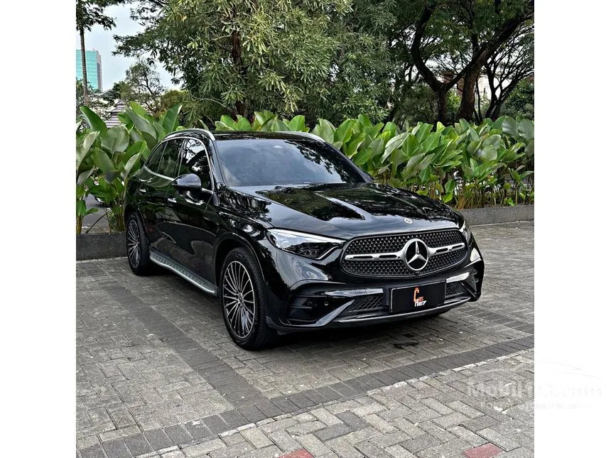 2023 Mercedes-Benz GLC300 AMG Line 4MATIC SUV