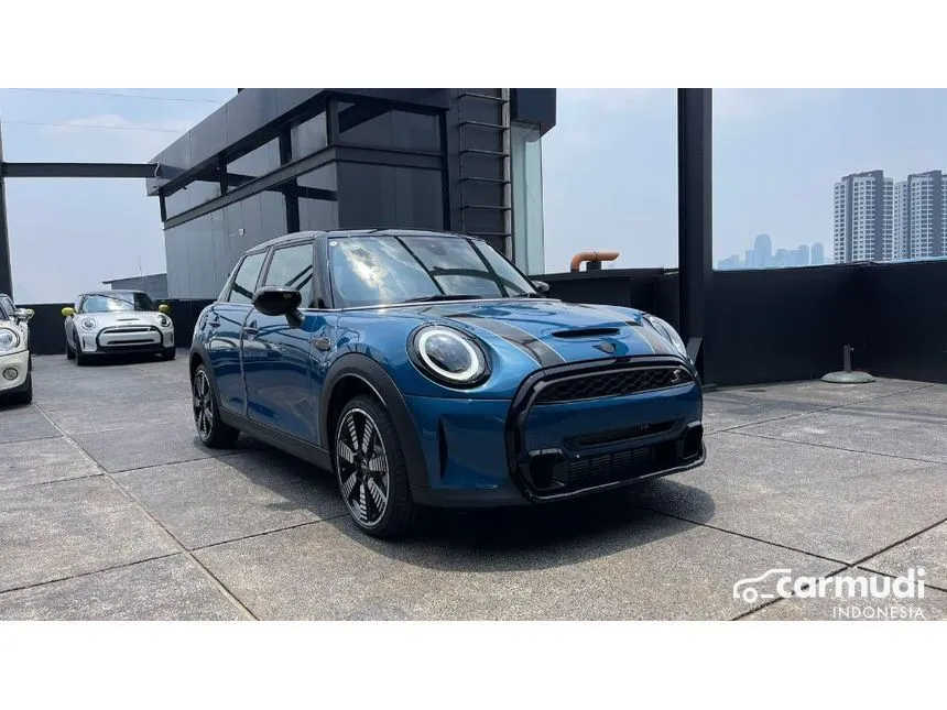 2024 MINI Cooper Cooper SE Hatchback