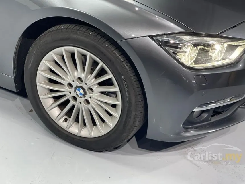 2018 BMW 318i Luxury Sedan