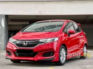 2019 Honda Jazz 1.5 S Hatchback Full BodyKit F/Lon OTR Full Leather Seat Free Warranty Free Tinted Free 1Time Full Service 1Careful Lady Owner