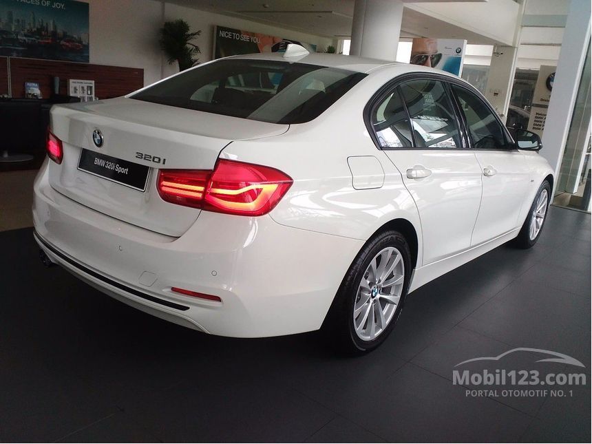 Jual Mobil  BMW  320i 2019 Sport  2 0 di DKI Jakarta 